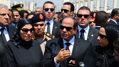 الرئاسة في أسبوع.. «السيسي» يشارك في جنازة النائب العام.. يطالب بسرعة الكشف عن الجناة.. يتسلم أوراق اعتماد 11 سفيرًا جديدًا.. يعتمد زيادة علاوة المعاشات بنسبة 10%.. ويقر الموازنة العامة