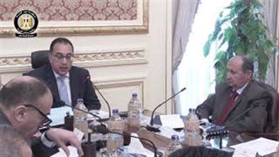 مدبولي يعقد اجتماعا لتشجيع المواطنين على تحويل سياراتهم للغاز الطبيعي