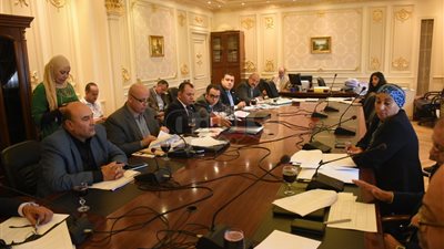 خلافات حول آليات انتخاب اللجان النقابية في اجتماع قوى عاملة البرلمان