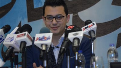 مصطفى عاطف يحتفل بإطلاق ألبوم «كأني معاك» (صور)