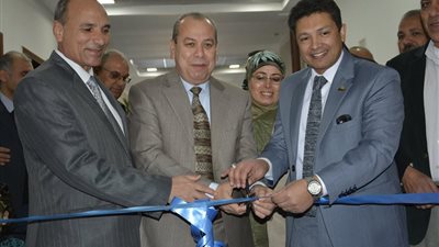 محافظ دمياط يشيد بأعمال الإنشاءات داخل الحرم الجامعي الجديد