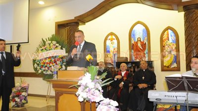 محافظ الجيزة يهنئ الأقباط بعيد القيامة المجيد