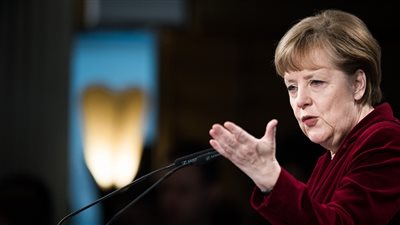 ميركل تتضامن مع فنلندا بعد حادث الطعن الإرهابي