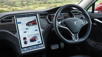 «تيسلا» تعاني خسائر مالية بعد سحب 123 ألف سيارة من إنتاجها