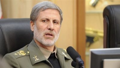 وزير الدفاع الإيراني يتهم أمريكا بتفجير ناقلتي النفط في بحر عمان