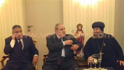 بالصور.. «وفد أسيوط» يزور الكنائس لتهنئة الأقباط بعيد القيامة