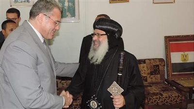 بالصور.. مدير أمن شمال سيناء يزور الكنائس لتهنئة الأقباط