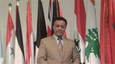 منسق مكافحة الفساد يطالب بإلغاء عملات مدون عليها أي إساءة للنظام