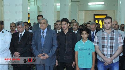 بالصور ..الانتهاء من تشييع جنازة شهيد سوهاج بحضور 