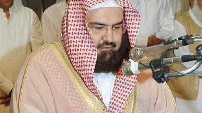 السديس: كمال رمضان في غناه عن البدع