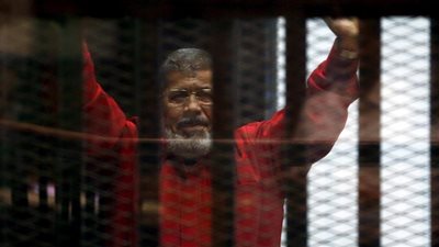 إحسان الفقيه تصدم الإخوان وتطالبهم بالتخلي عن «مرسي»