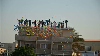البالونات تملأ سماء الغردقة احتفالا بعيد الفطر (صور)