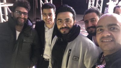 تامر حسني يحيي اليوم حفل الجامعة الأمريكية