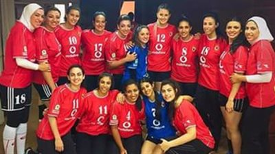 فوز الأهلي على بطل المغرب في البطولة العربية لسيدات الطائرة