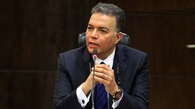 كندا تستعرض على وزير النقل تطوير المترو والسكك الحديدية