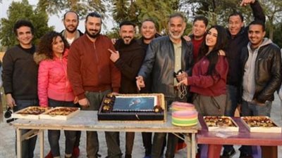 فريق عمل مسلسل «علامة استفهام» يحتفلون ببدء التصوير