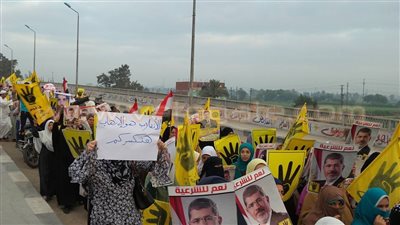 بالصور.. مسيرات وسلاسل بشرية صباحية لأعضاء الإرهابية بالشرقية