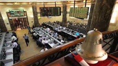 خبير يوضح علاقة سعر الفائدة بالبورصة وأسواق المال