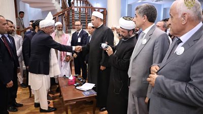 الرئيس الأفغاني: نشكر الإمام الأكبر على دوره في الدعوة للسلم العالمي