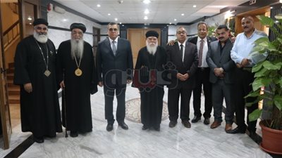 أسقف الفيوم يهنئ المحافظ بعيد الفطر (صور)