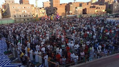 سر انتهاء سيطرة الإخوان والسلفيين على ساحات صلاة العيد.. نجاح الملتقى الفكري بالمساجد في رمضان حول الظاهرة وأبعادها.. قصر التراخيص على الأوقاف وأئمتها.. باحث: الجهات المعنية فرضت كلمتها