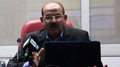 غدا.. سيارات «الصرف الصحي» توزع الورود على المصطافين