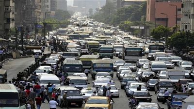 تباطؤ حركة المرور بمعظم الطرق.. وإعادة فتح محاور صلاح سالم و26 يوليو والنهضة