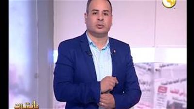 بالفيديو.. «القرموطي» يقف دقيقة تقديرا لبطلة العالم في الإسكواش