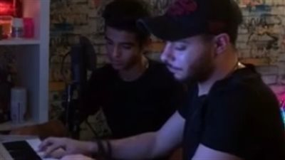 بالفيديو.. سيف مجدي يشعل فيس بوك بأغنية «ماتت قلوب الناس»