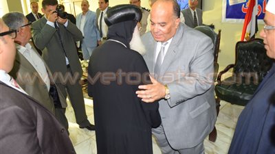 بالصور.. وفد من أقباط الدقهلية يهنئ قيادات المحافظة بعيد الفطر