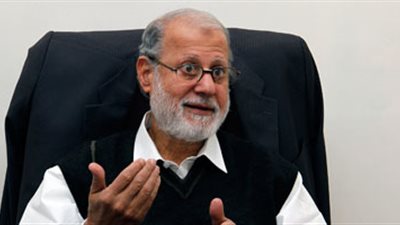 حبيب يطير إلى المدينة لأداء مناسك العمرة