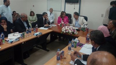 وزير الصحة يضع خطة تنفيذ قانون التأمين الصحي الشامل ببورسعيد