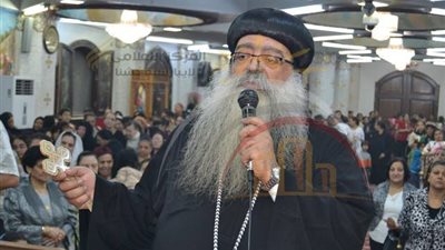 الأنبا تكلا يترأس قداس أحد الشعانين بإيبارشية دشنا (صور)