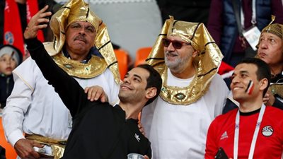 28 صورة لتقاليع جماهير مصر وأوروجواي في المونديال (صور)
