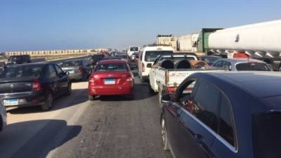 كثافات مرورية بالطريق الدائري وكوبري 6 أكتوبر بسبب زيادة الأحمال