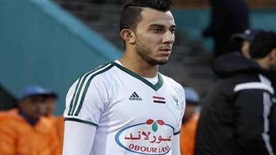 المصري يفتقد «منصور» بموقعة سموحة للإيقاف