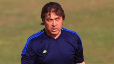 أشرف قاسم يدرس التراجع عن الاعتذار لتولي منتخب 2001