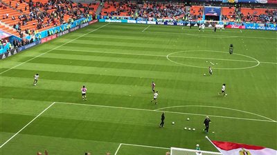 لاعبو منتخبنا يجرون عمليات الإحماء استعدادا لأوروجواي (صور)