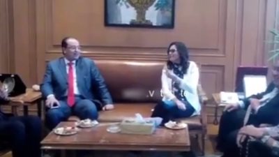 بشرى تستعيد ذكرياتها مع رئيس جامعة حلوان (فيديو)