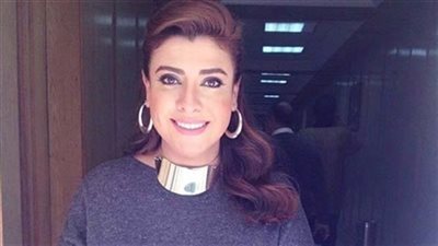 نشوى مصطفى تعود للمسرح بالتمثيل والتأليف في «سيلفي مع الموت»