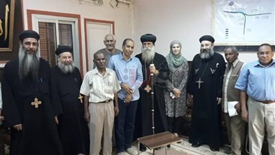 15 صورة ترصد زيارة الأنبا بيمن للقيادات الأمنية والتنفيذية بقنا