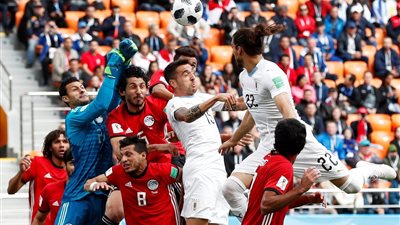 «فيفا» يطرح استفتاء لاختيار أفضل لاعب في مباراة مصر وأوروجواي