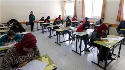 امتحانات الصف الثاني الثانوي الترم الاول 2020.. نموذج اللغة العربية | صور