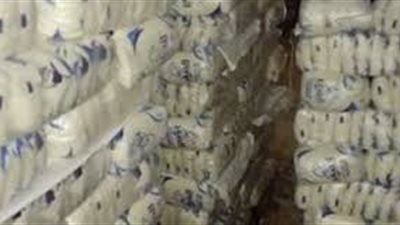 ضبط 900 كيلو سكر مدعم وماكينة صرف نقاط خبز بالمنيا