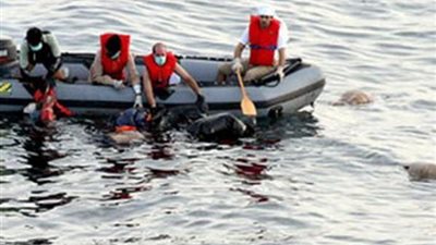 «المسطحات المائية»: البحث عن 3 مفقودين في غرق مركب بولاق