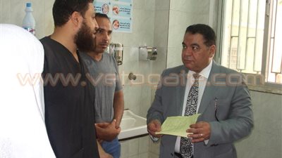 وكيل «صحة الشرقية» يتفقد مستشفى منيا القمح بأول أيام عيد الفطر