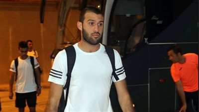 3 عروض لضم عمر كمال عبد الواحد من المصري