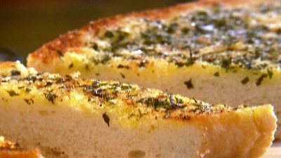 طريقة إعداد مقبلات الخبز بالثوم والزعتر