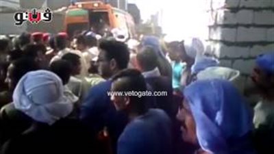 بالفيديو.. أهالي شهيد المنيا يستقبلون جثمان الشهيد بالدموع والعويل