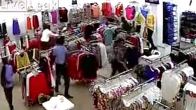 بالفيديو.. شاب يطعن فتاة 30 مرة حتى الموت لرفضها الزواج منه